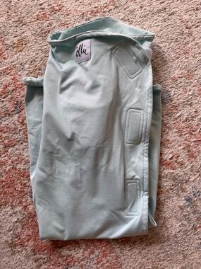 Ollie mint swaddle- never used